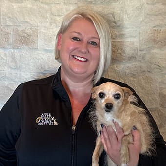 Dr. Renae Selzer, Apple Valley Veterinarian